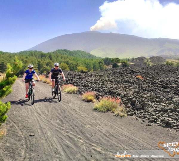 Esperienze Mountain Biking - Etna Mountain Bike Tour_full_day - © Sicily Bike Tourist Service 01