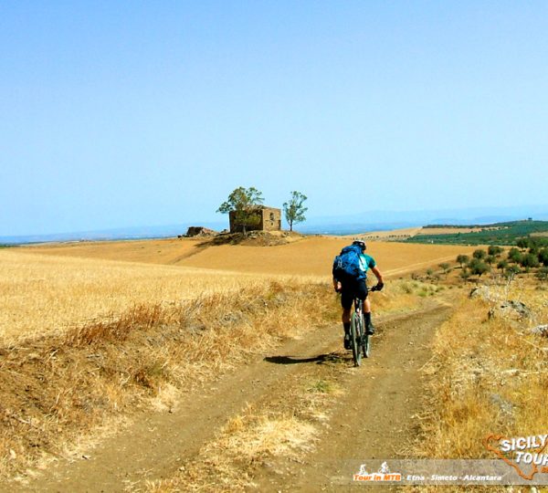 Esperienze Mountain Biking - Simeto in MTB - © Sicily Bike Tourist Service 02